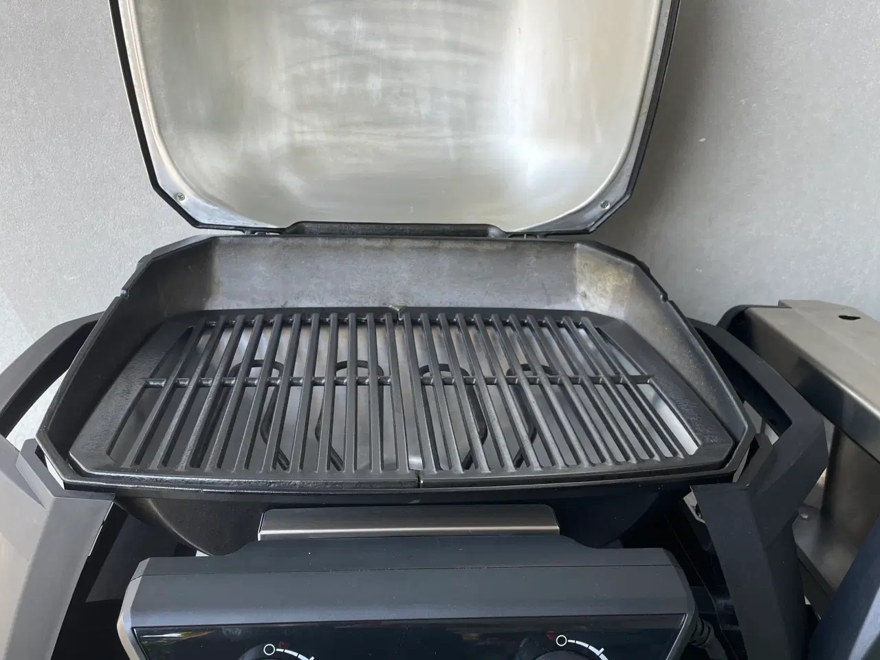 Billede 2 - Weber Pulse 2000 el-grill med bord