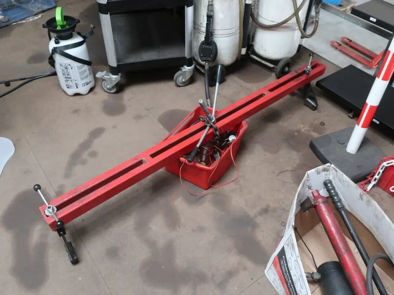 Billede 9 - Diverse forbrugsmaterialer, værktøj, biludstyr m.v.