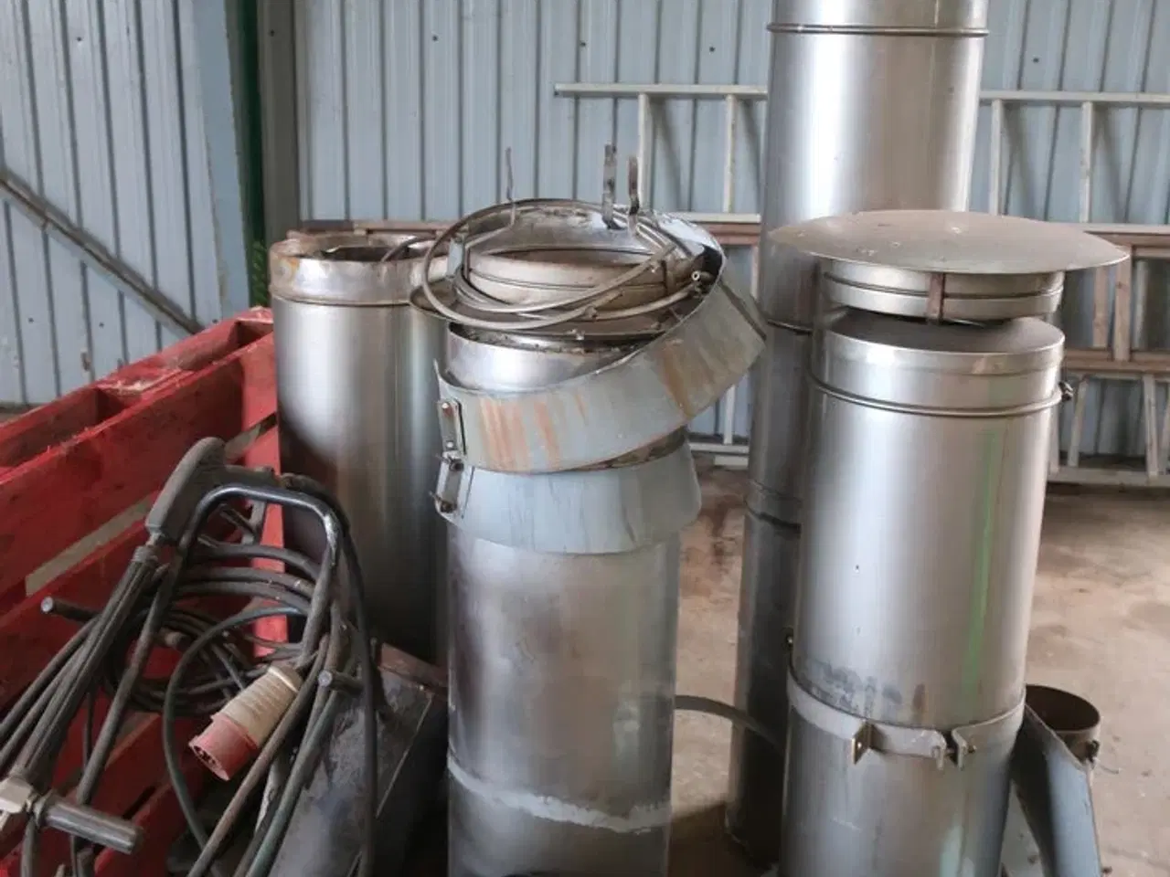 Billede 42 - 2 stk. rullebukke, paller, reoler, reservedele, værktøj, stiger m.m.