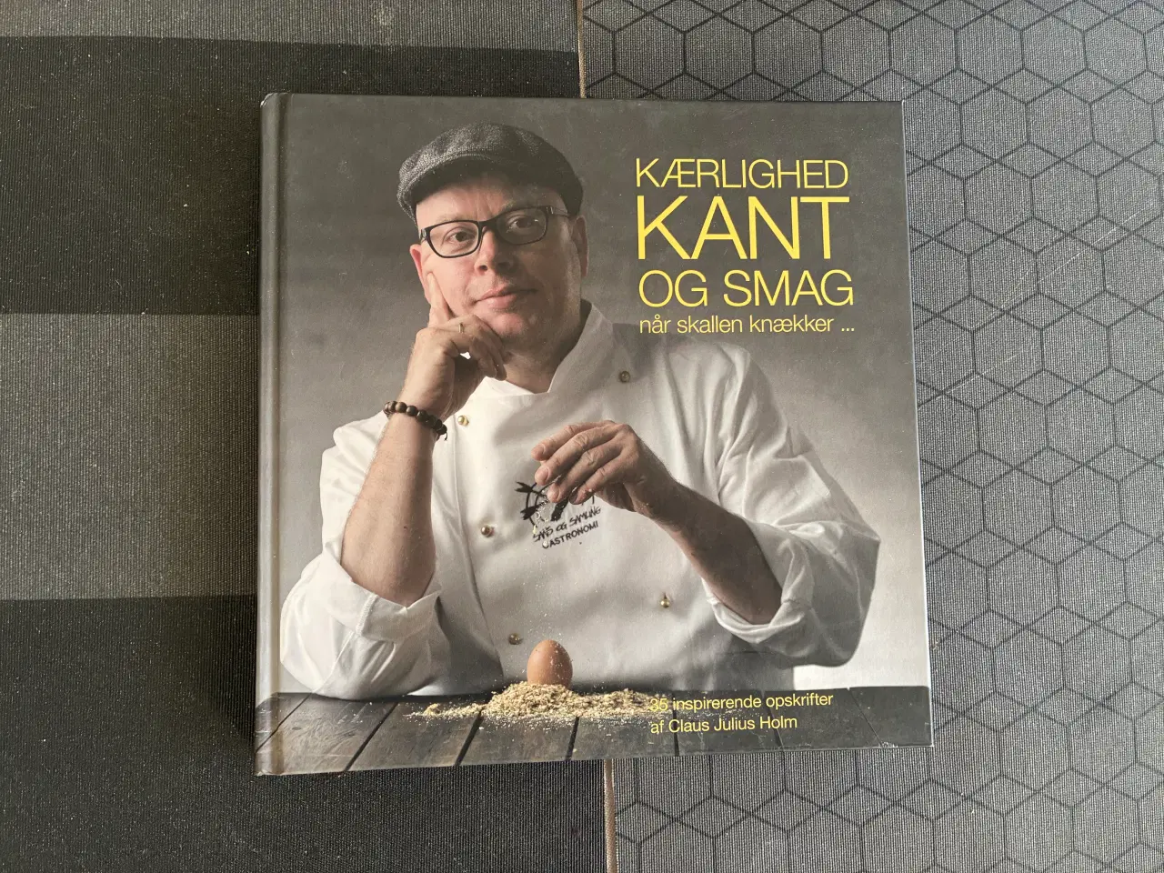 Billede 1 - Kærlighed KANT og smag, når skallen knækker...