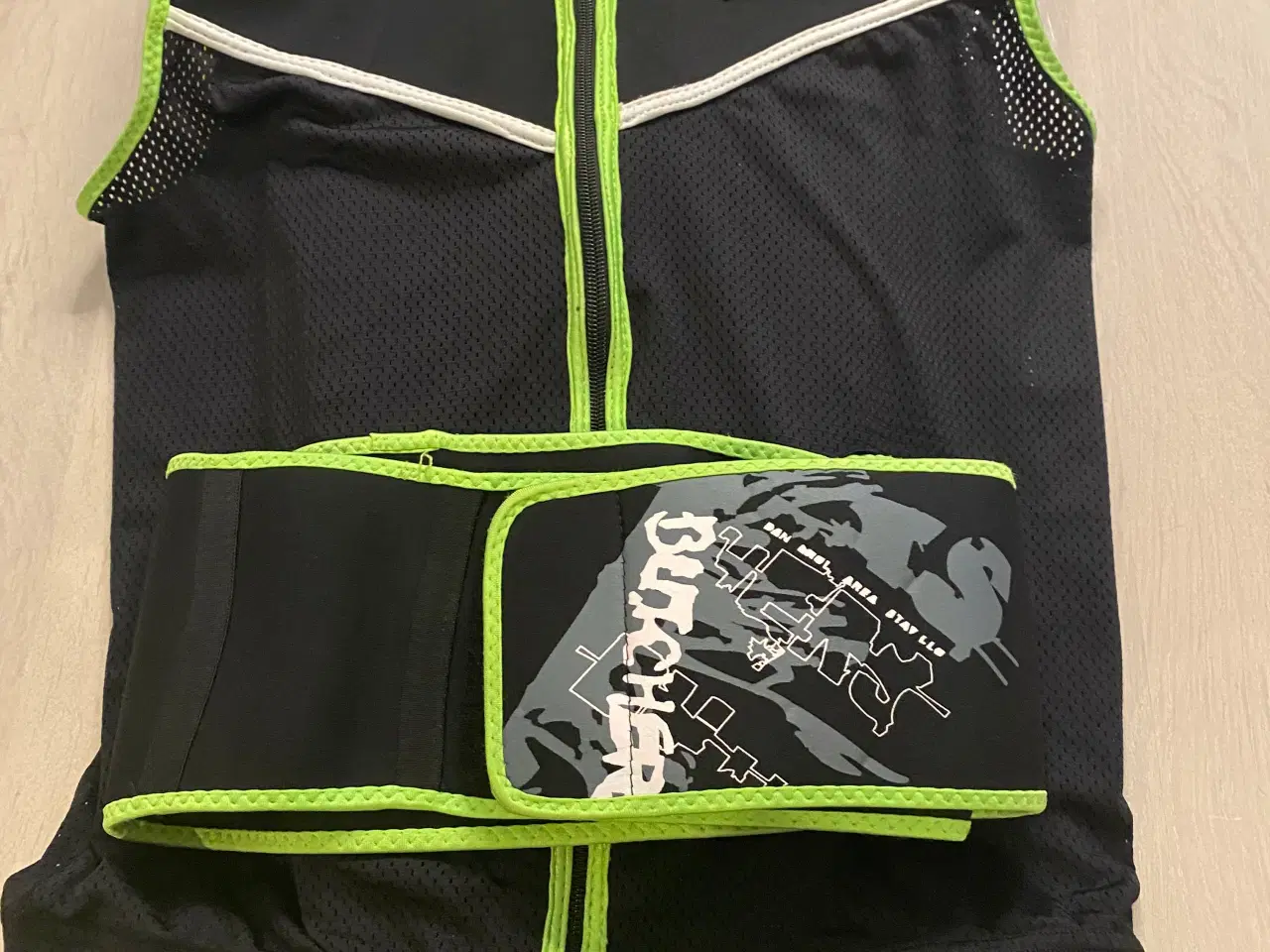 Billede 1 - Rygskjold L/XL (kan sendes)