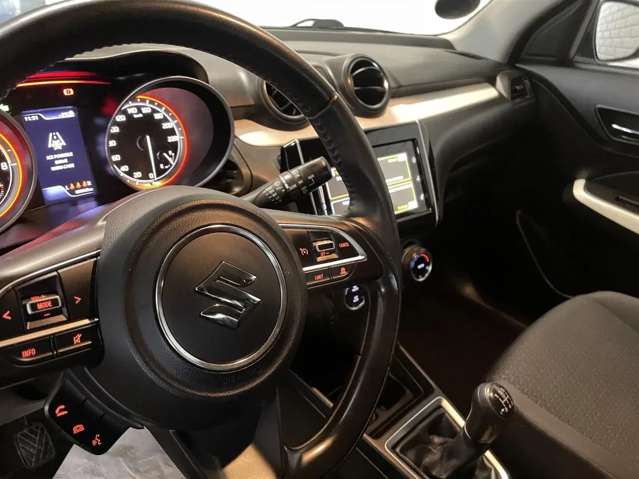 Billede 9 - Suzuki Swift 1,2 Dualjet  Mild hybrid Exclusive 90HK 5d