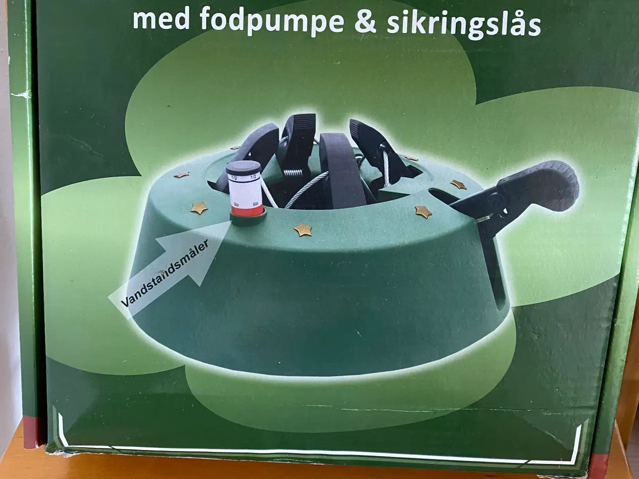 Billede 3 - Juletræsfod med pumpe