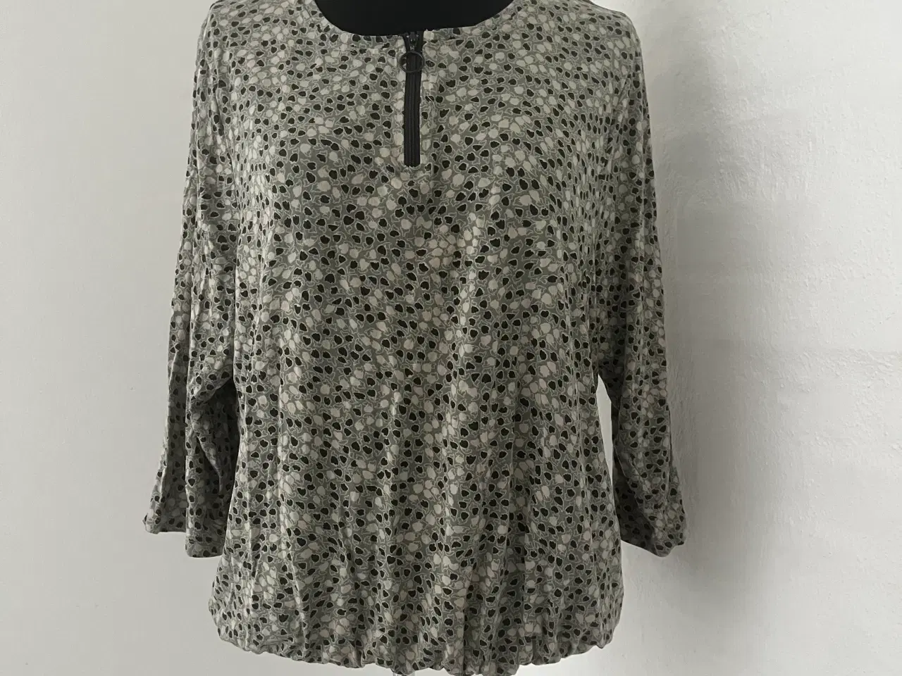 Billede 1 - Bluse str.40