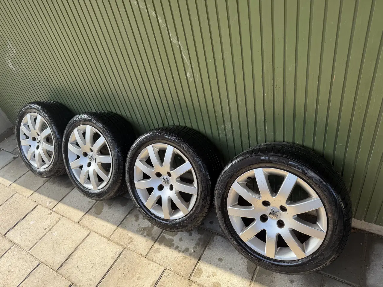 Billede 1 - 16 Originale Peugeot/Citroën Aluhjul med sommerdæk