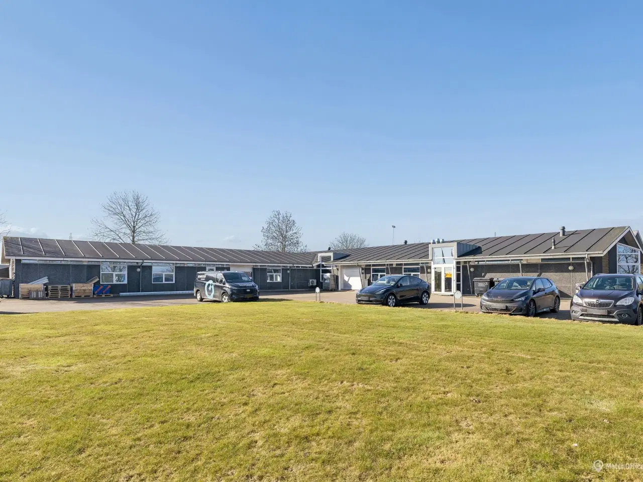 Billede 2 - Synlig og velbeliggende erhvervsejendom med stabile lejere i Vamdrup