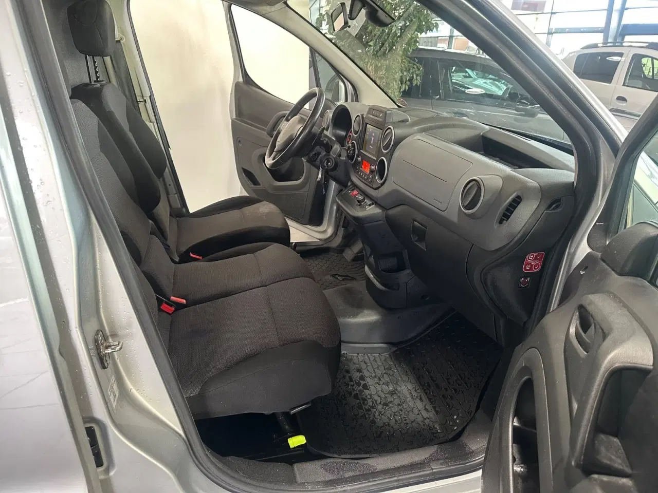 Billede 4 - Peugeot Partner 1,6 BlueHDi 100 L1 Premium ESG Van