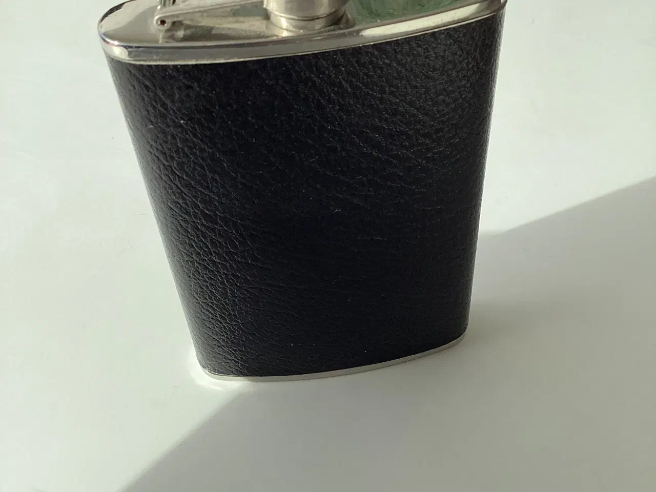 Billede 1 - Lommelærke i  læder og rustfrit stål