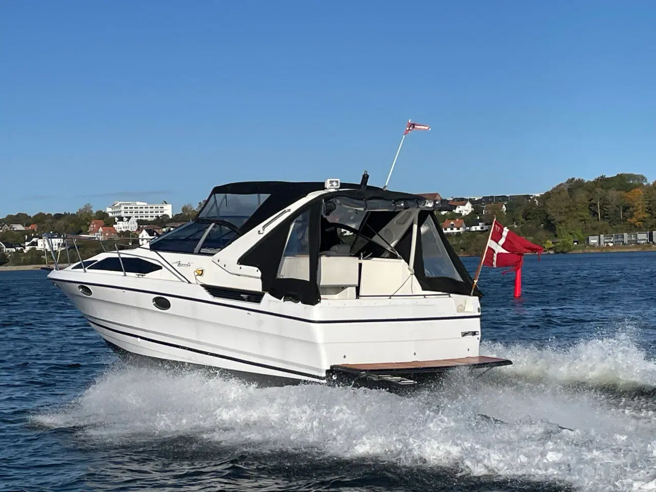 Billede 3 - Bayliner 2955 Avanti med 8,2 L Mercruiser