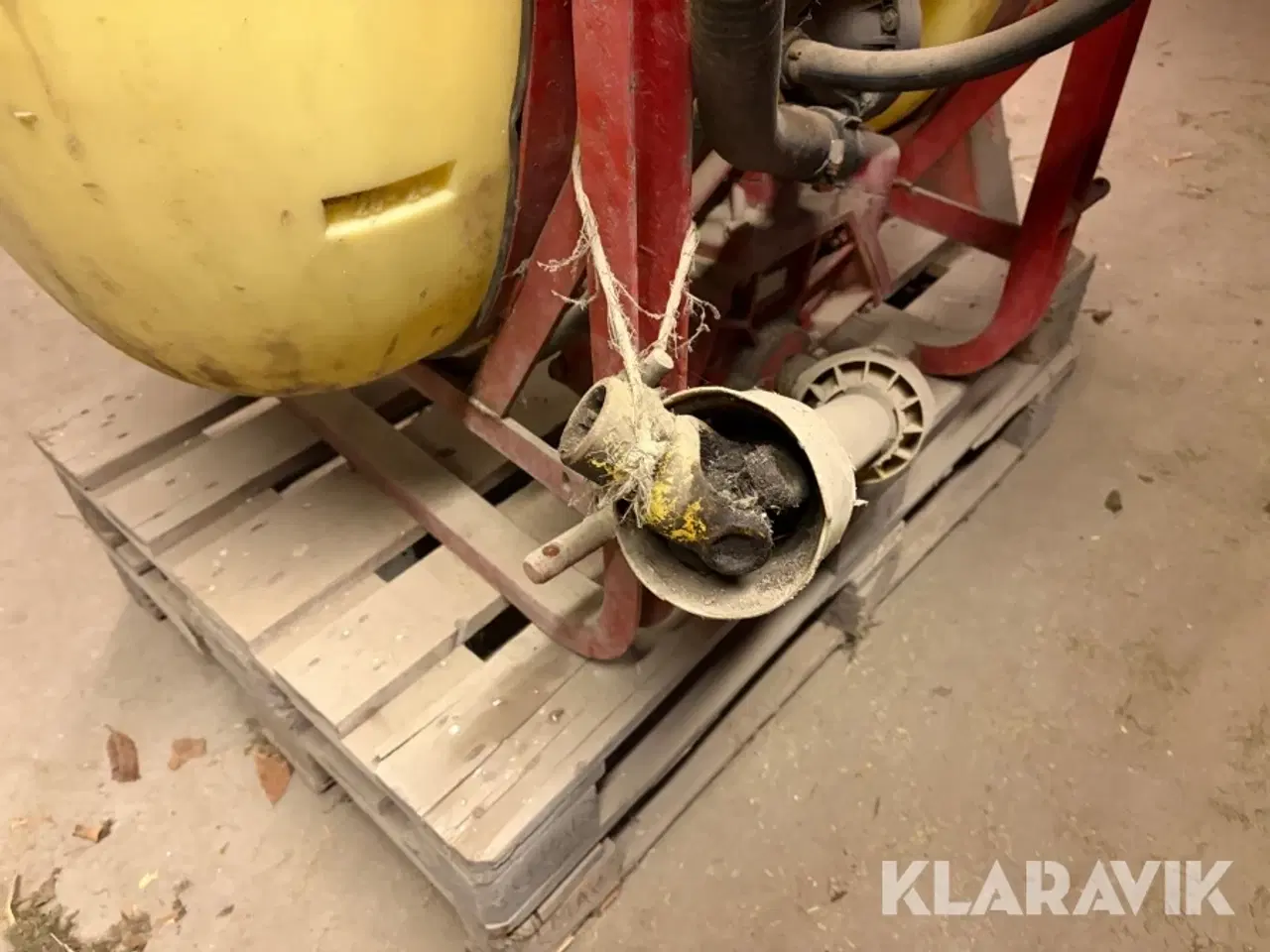 Billede 9 - Gårdspladssprøjte Hardi 1301 600 liter