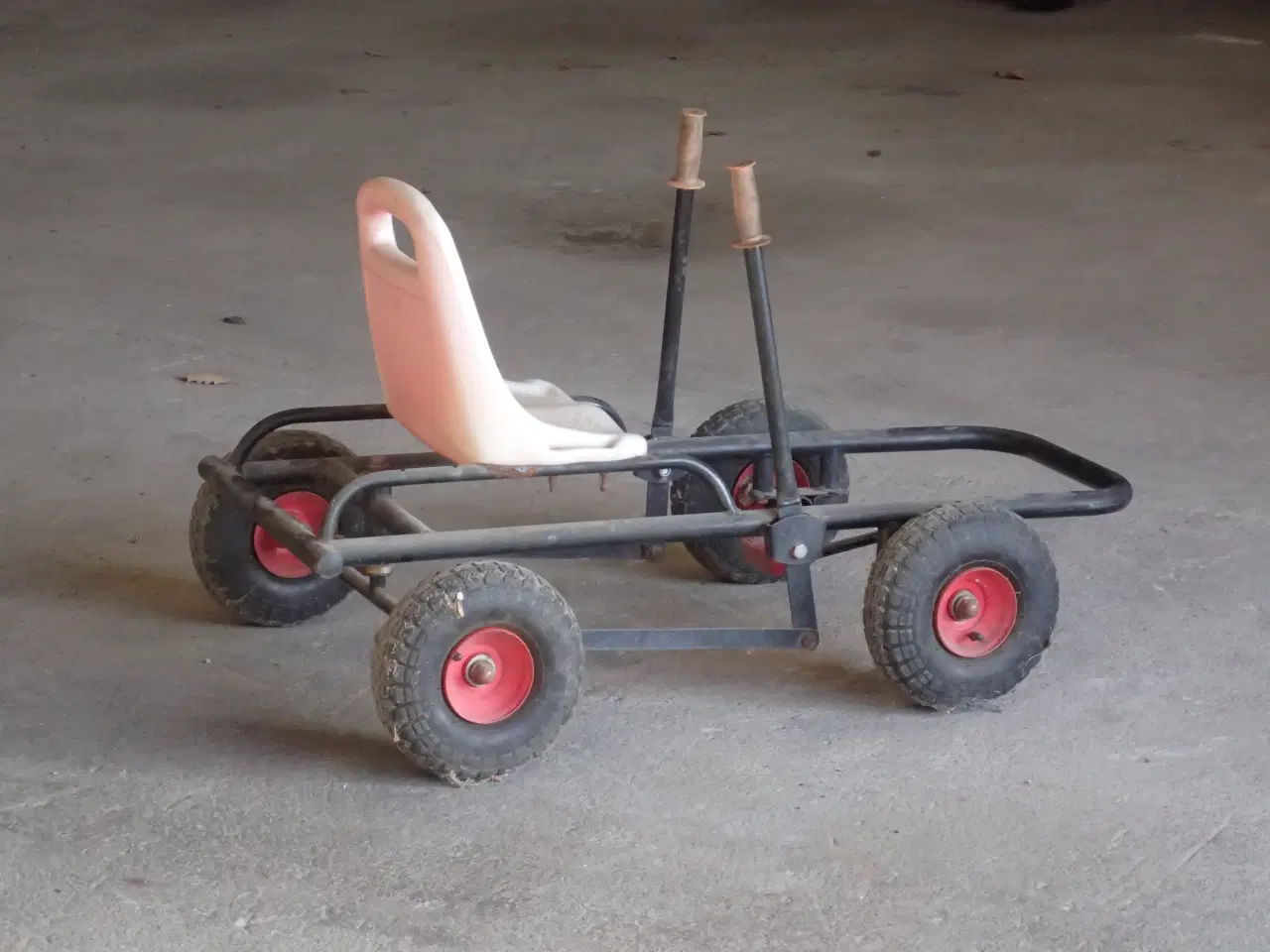 Billede 5 - Moon Cars passer fra ca. 3 år til 9 år.