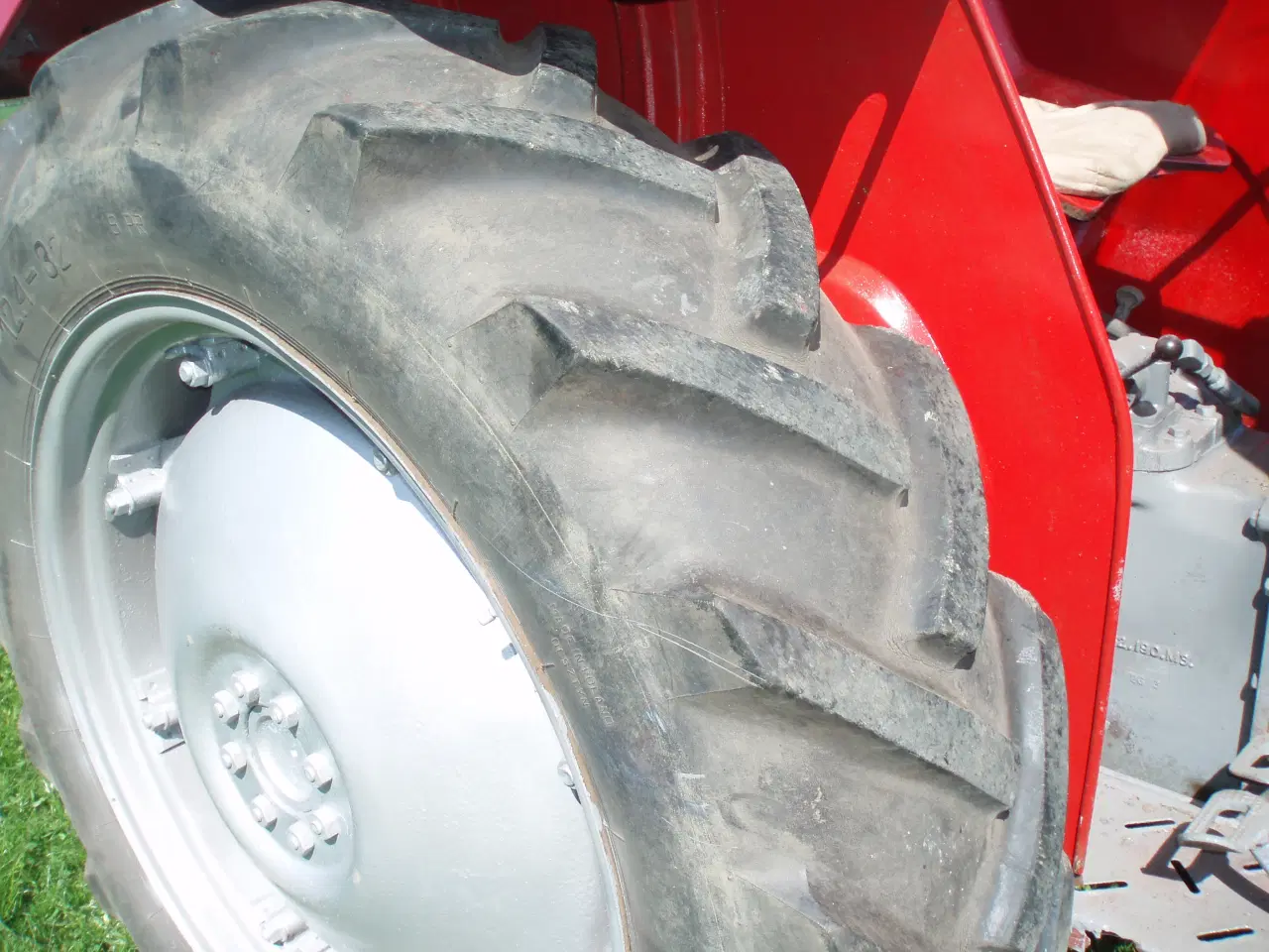 Billede 8 - Massey Ferguson 135, 3 cyl. diesel årg '75