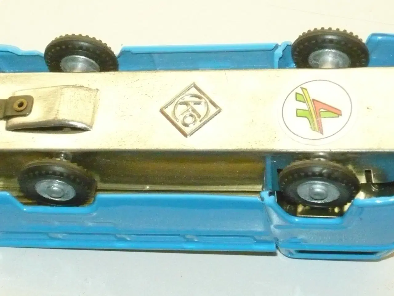 Billede 7 - Velholdt VW Modelbil