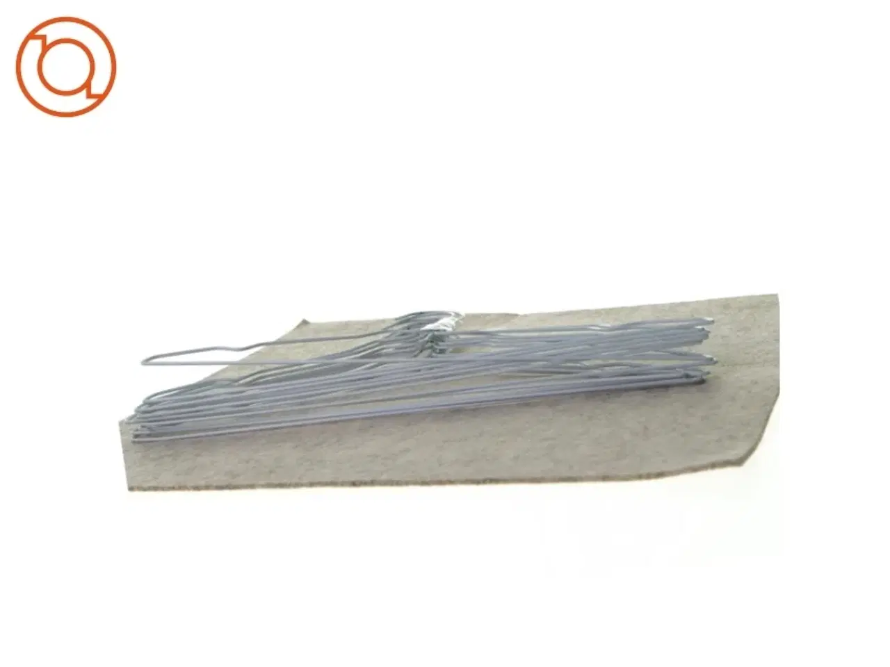 Billede 2 - Bøjler (str. 33 cm)