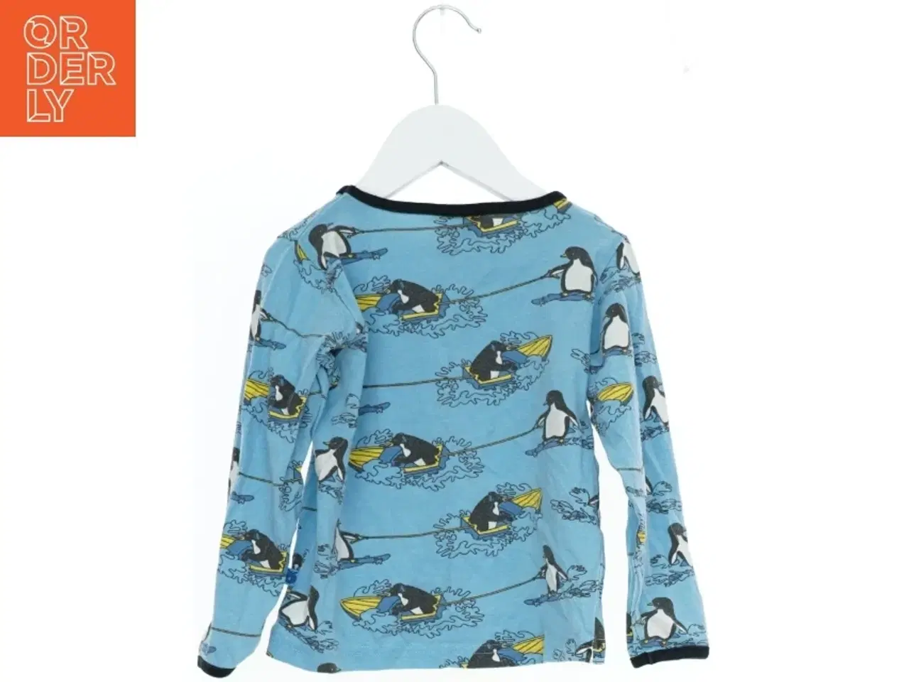 Billede 2 - Langærmet bluse med pingvinmønster fra Småfolk (str. 98)