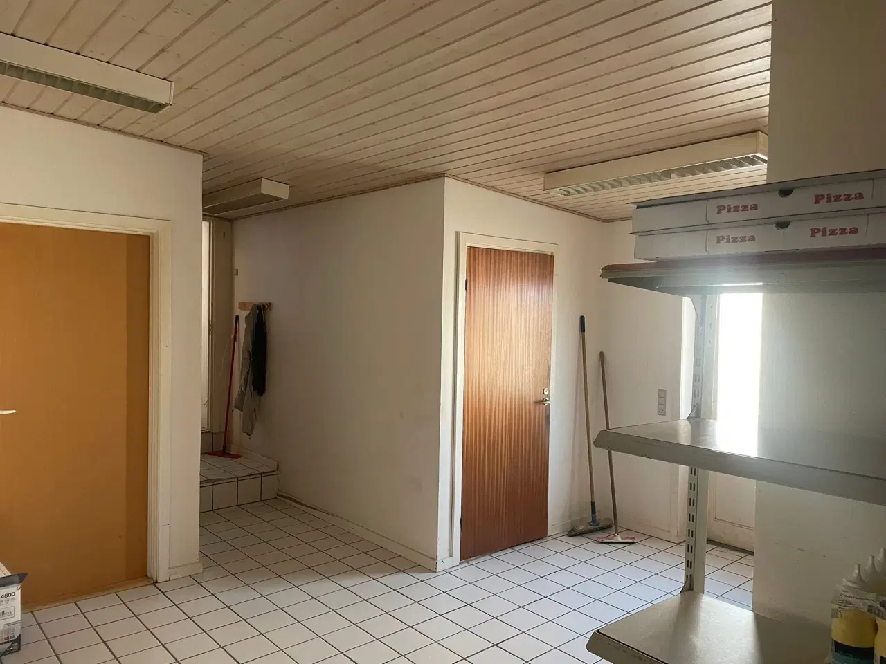 Billede 11 - Pizza- og Grillbutik til Salg – Central Beliggenhe