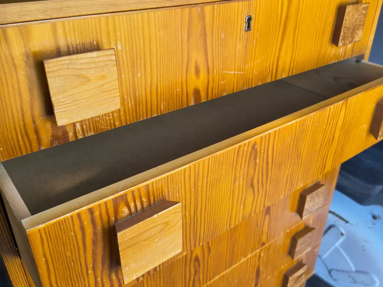 Billede 2 - Kommode i fyrretræ