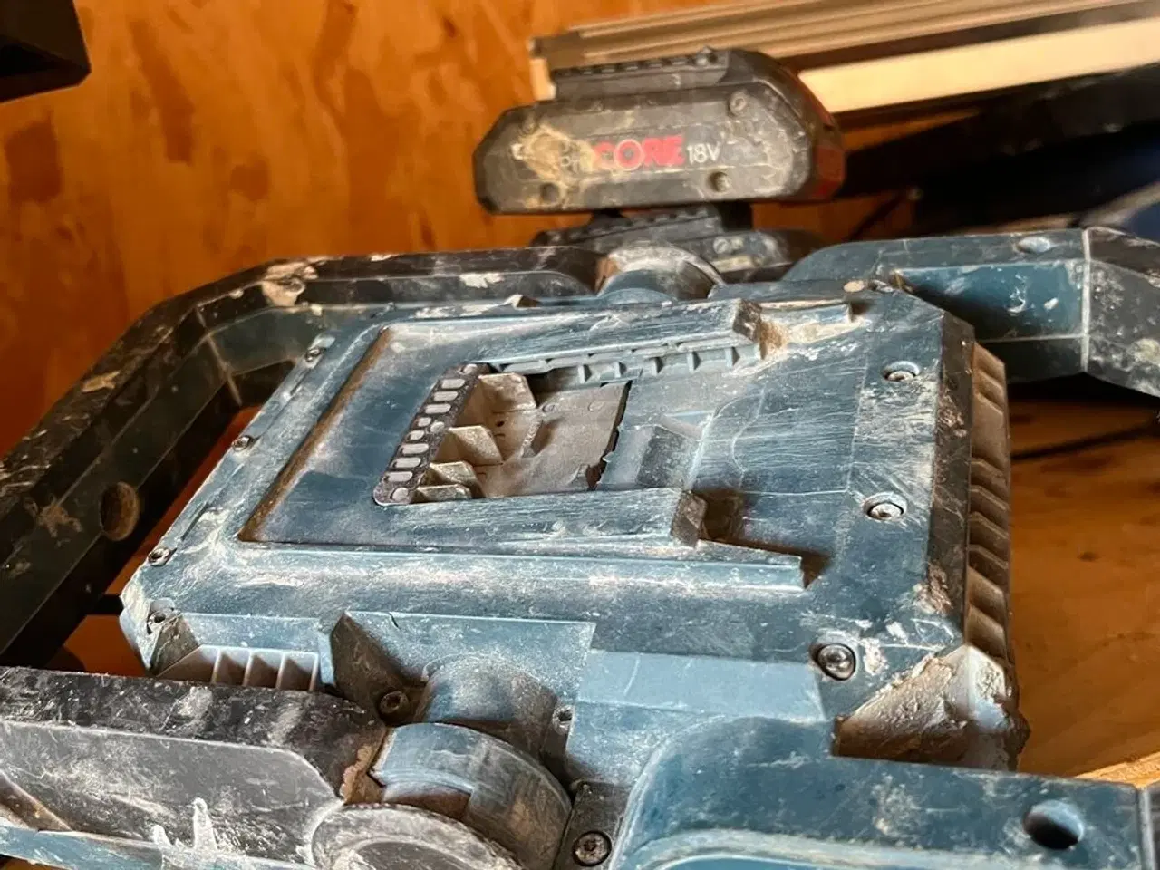 Billede 3 - Støvsuger + Lampe BOSCH Inkl. Batterisæt