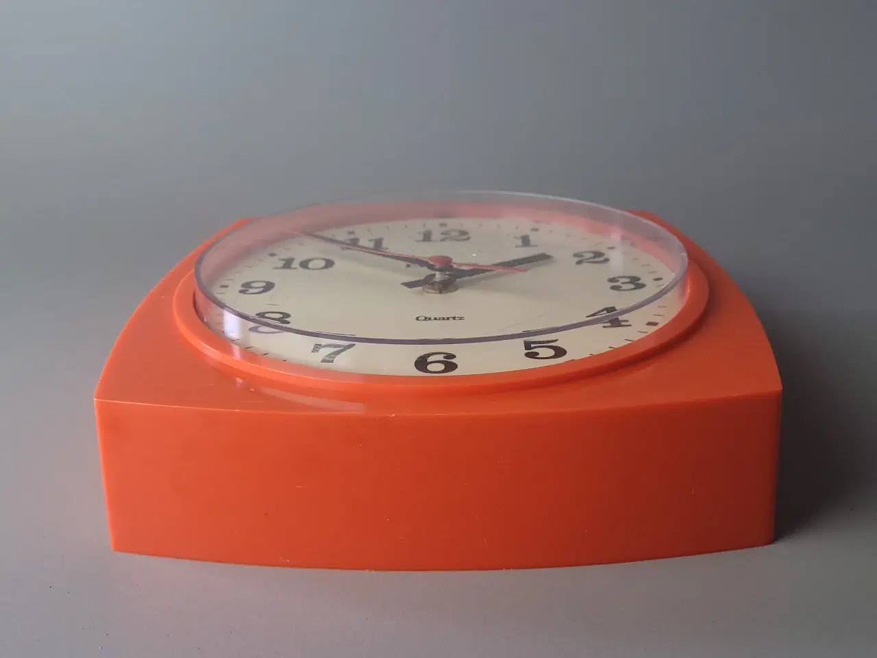 Billede 5 - ⭐️· Retro Orange Vægur / Bordur - Equity Quartz