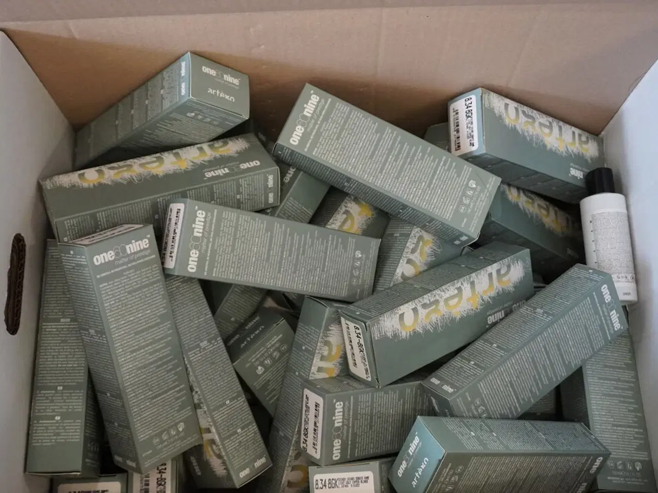 Billede 1 - Kasse med Artego "one60nine" hårfarve, 150ml