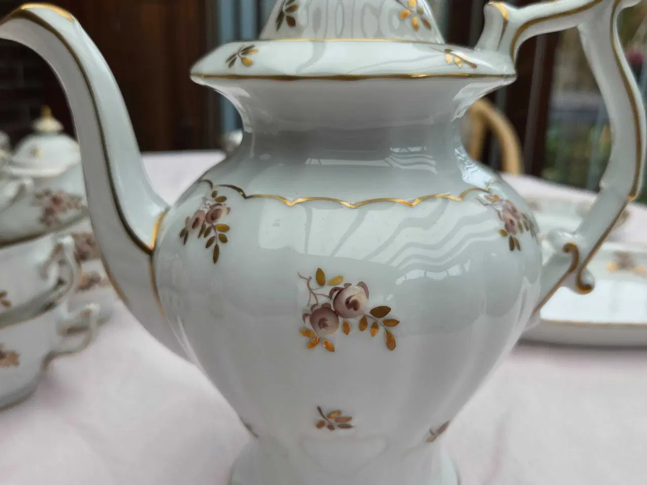 Billede 13 - Københavns porcelæns malere kaffestel Brun Rose.
