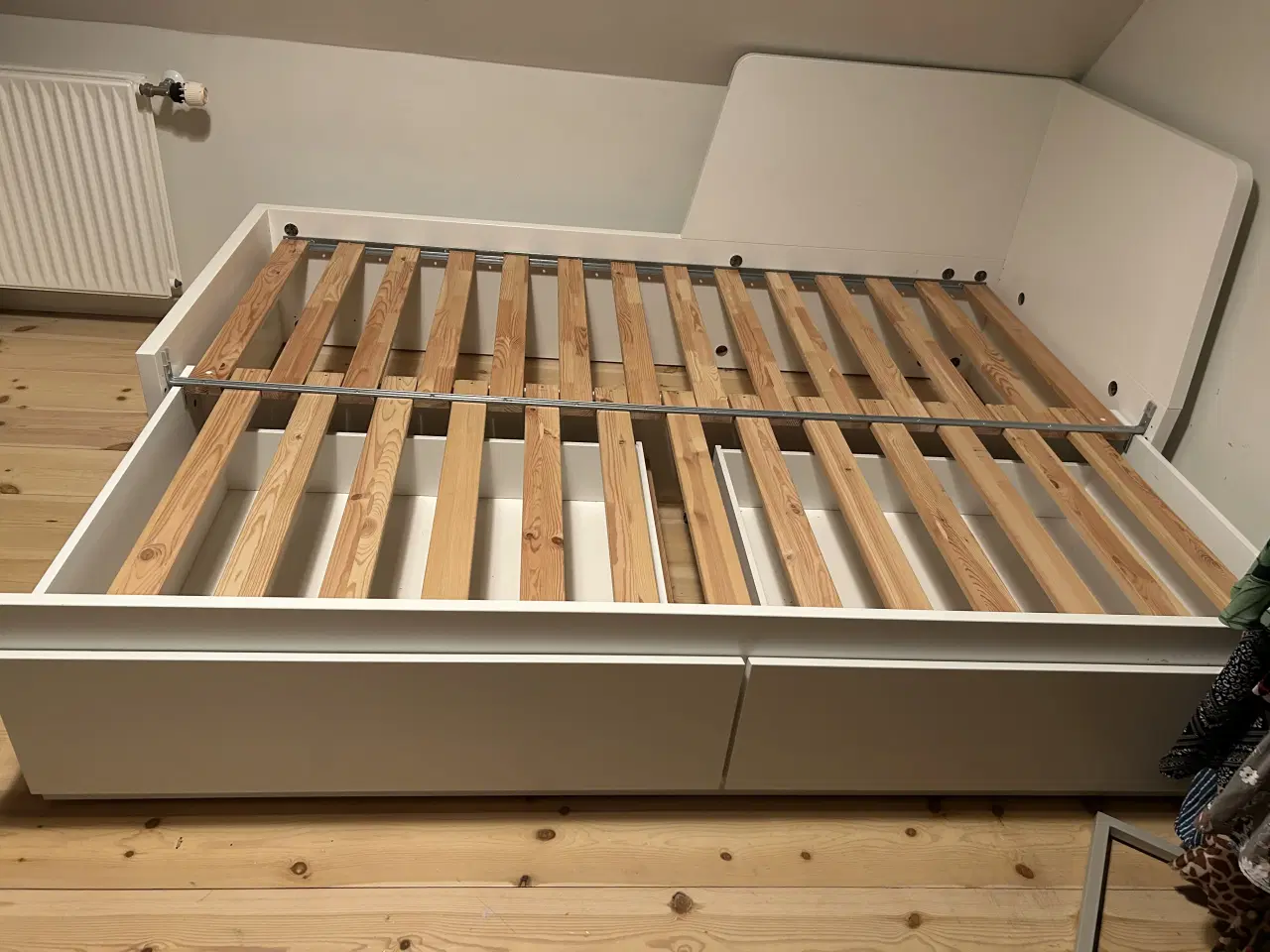 Billede 1 - Enkel og Dobbel seng 