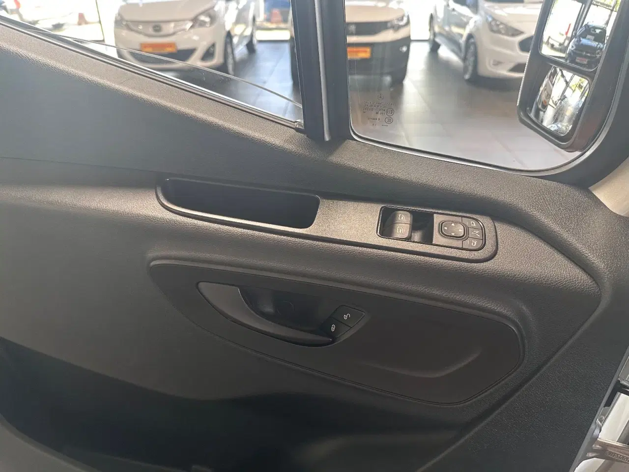 Billede 10 - Mercedes Sprinter 319 3,0 CDi A2 Kassevogn RWD