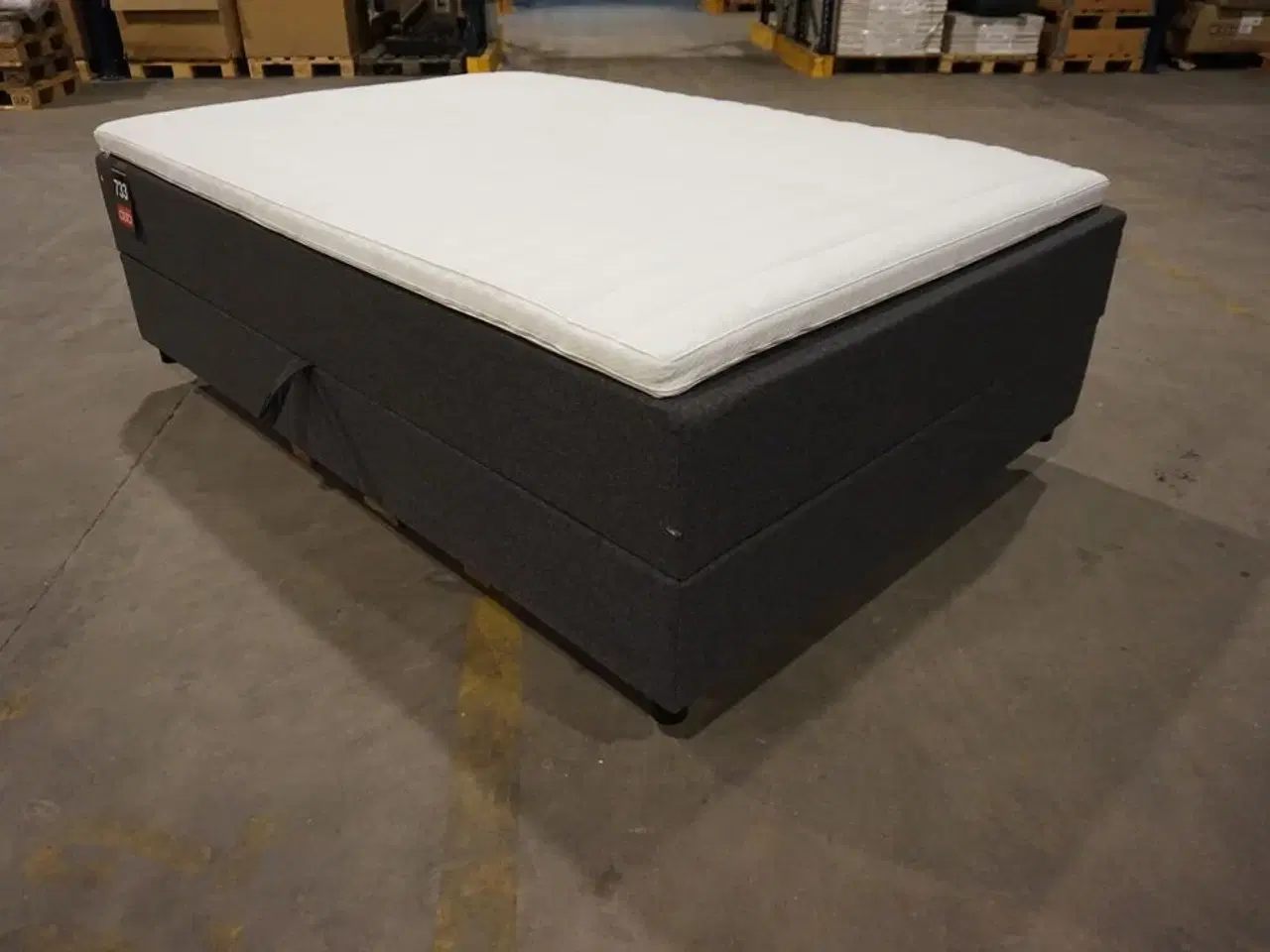 Billede 4 - Nordisk Fjer B110 seng med opbevaring 140x200 cm Antracit