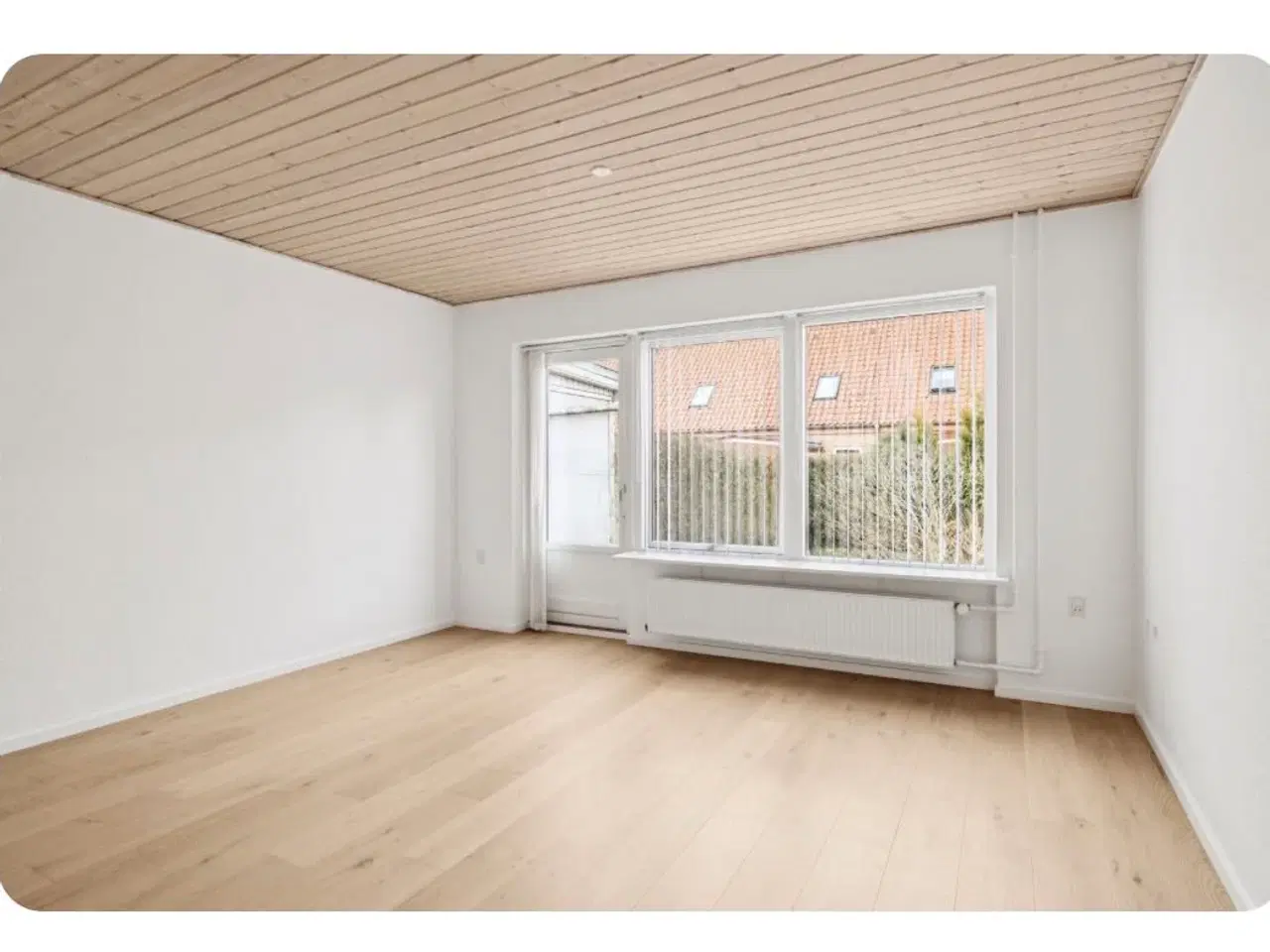 Billede 2 - Indflytningsklart rækkehus Med have