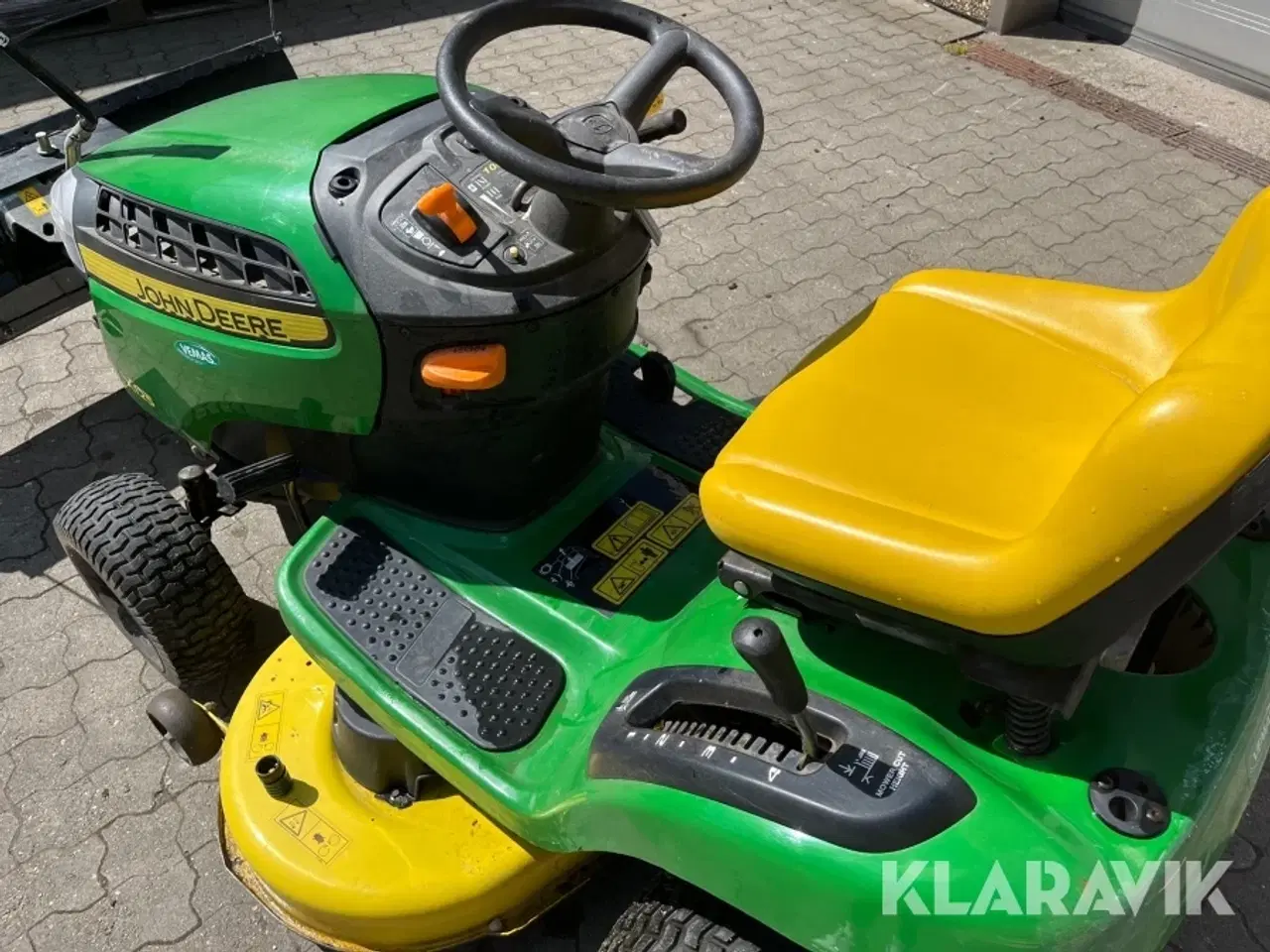 Billede 7 - Græsslåmaskine John deere X125