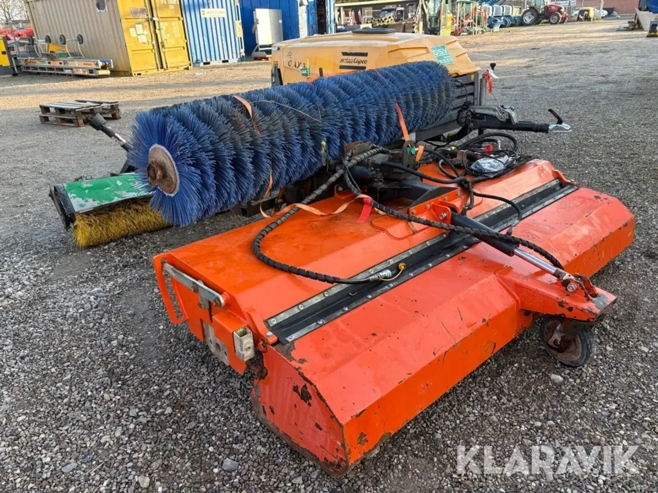 Billede 2 - Hydraulisk kost med vandtank Tuchel Profil 600