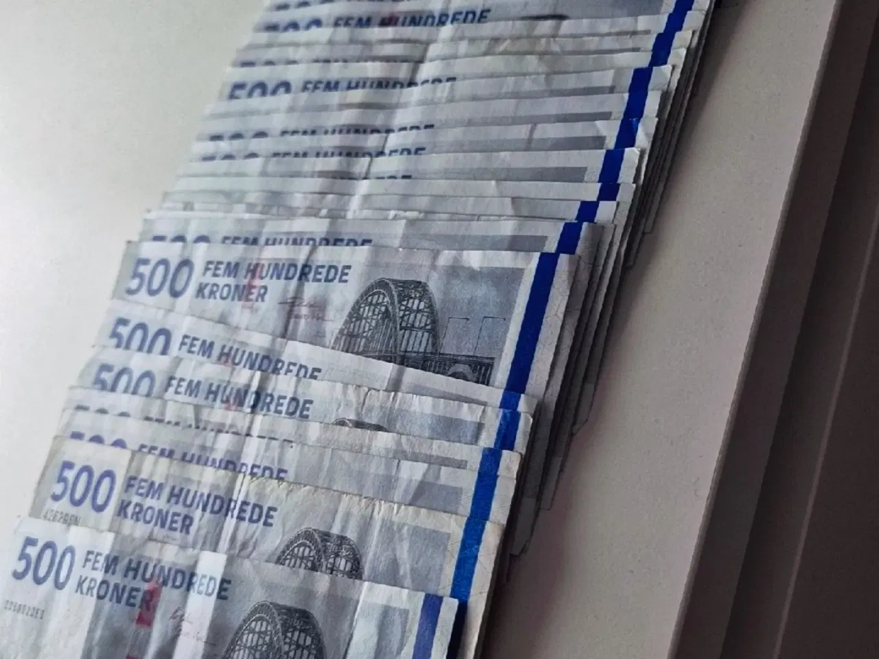 Billede 1 - Søger bil med Automatgear