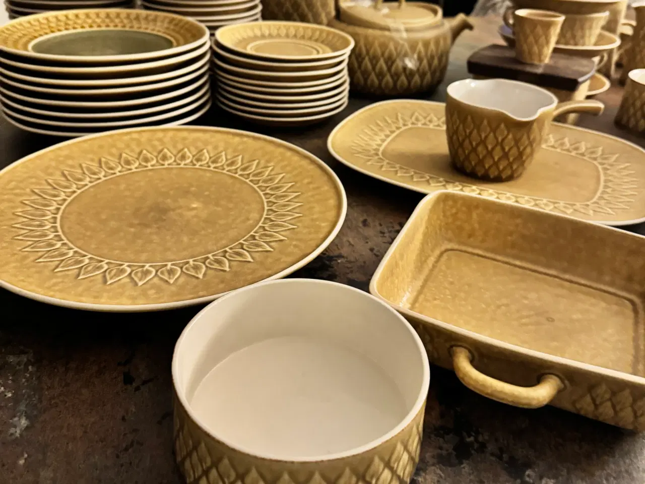 Billede 6 - Relief B&G stel - komplet kaffe & te stel mm.