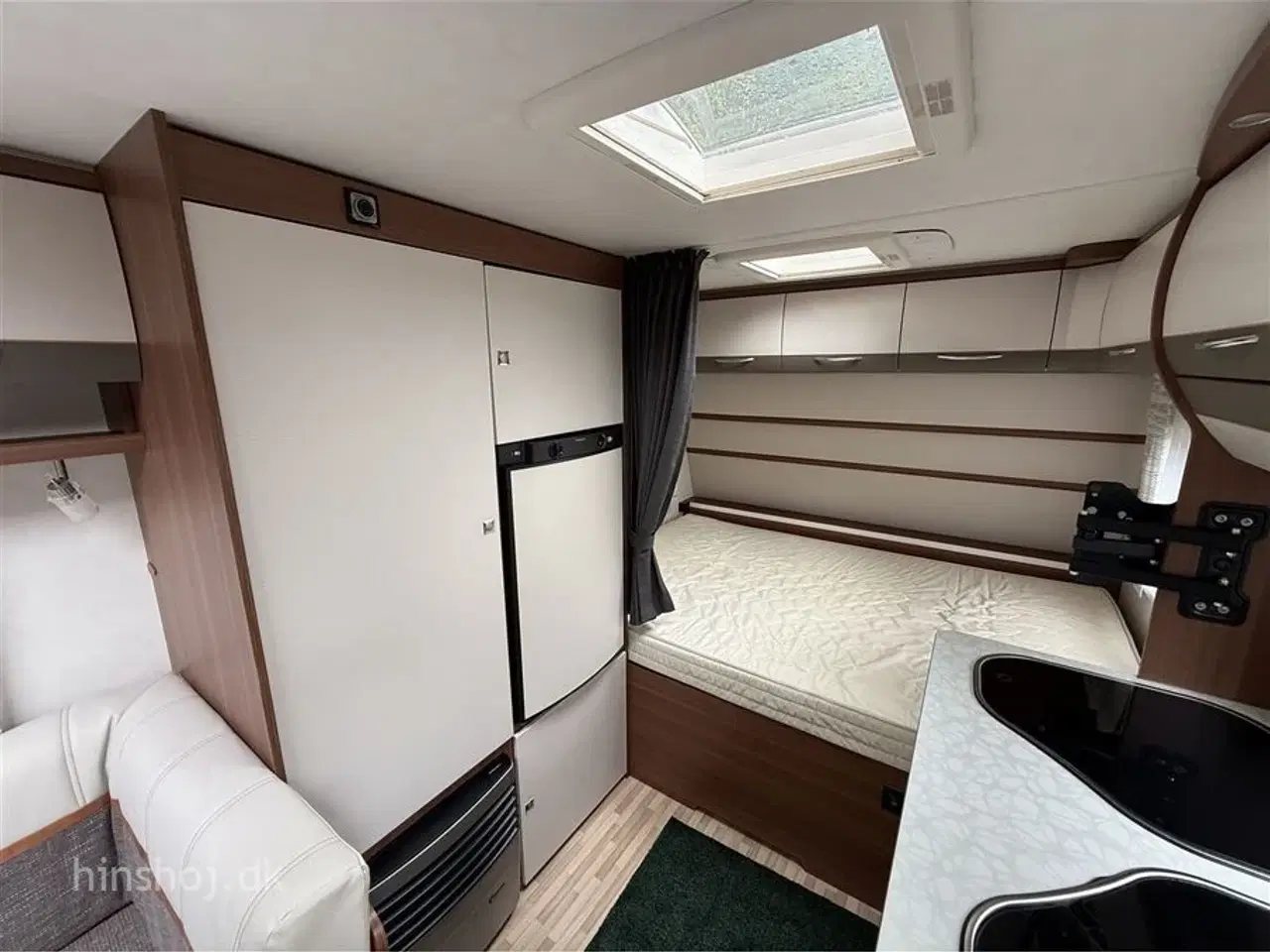 Billede 2 - 2014 - LMC Vivo 400 D   Dejlig Rejse vogn med dobbeltseng fra Hinshøj Caravan