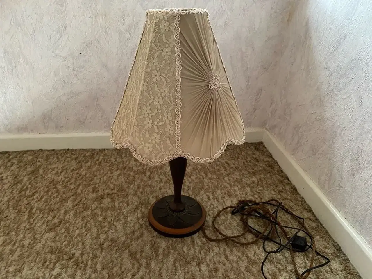 Billede 1 - Gammel lampe