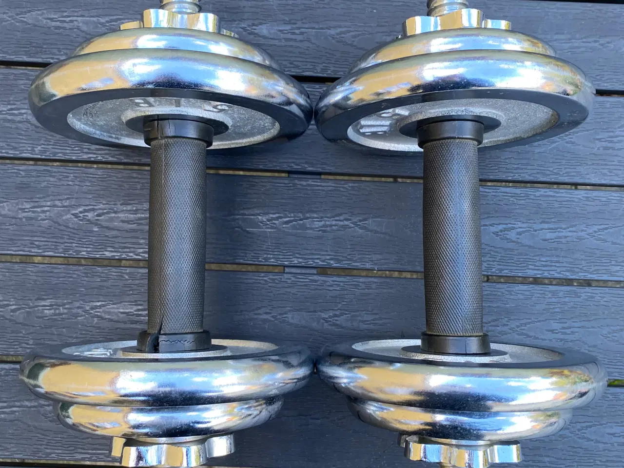 Billede 2 - ⭐️ Justerbare Håndvægte - Krom/Metal (2 x 8,7 kg)