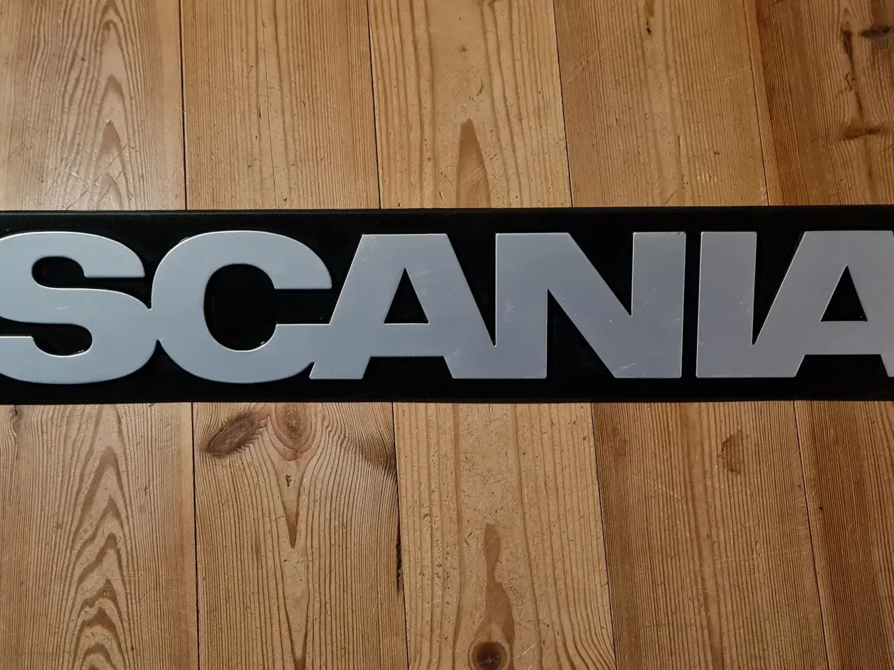 Billede 1 - Scania front skilt