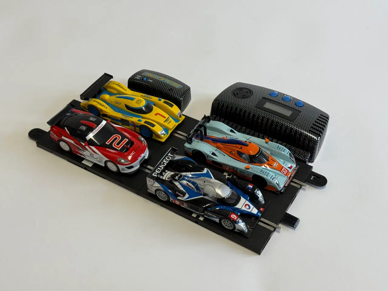 Billede 2 - Scalextric Le Man Racerbane (analog sæt) m/5 biler