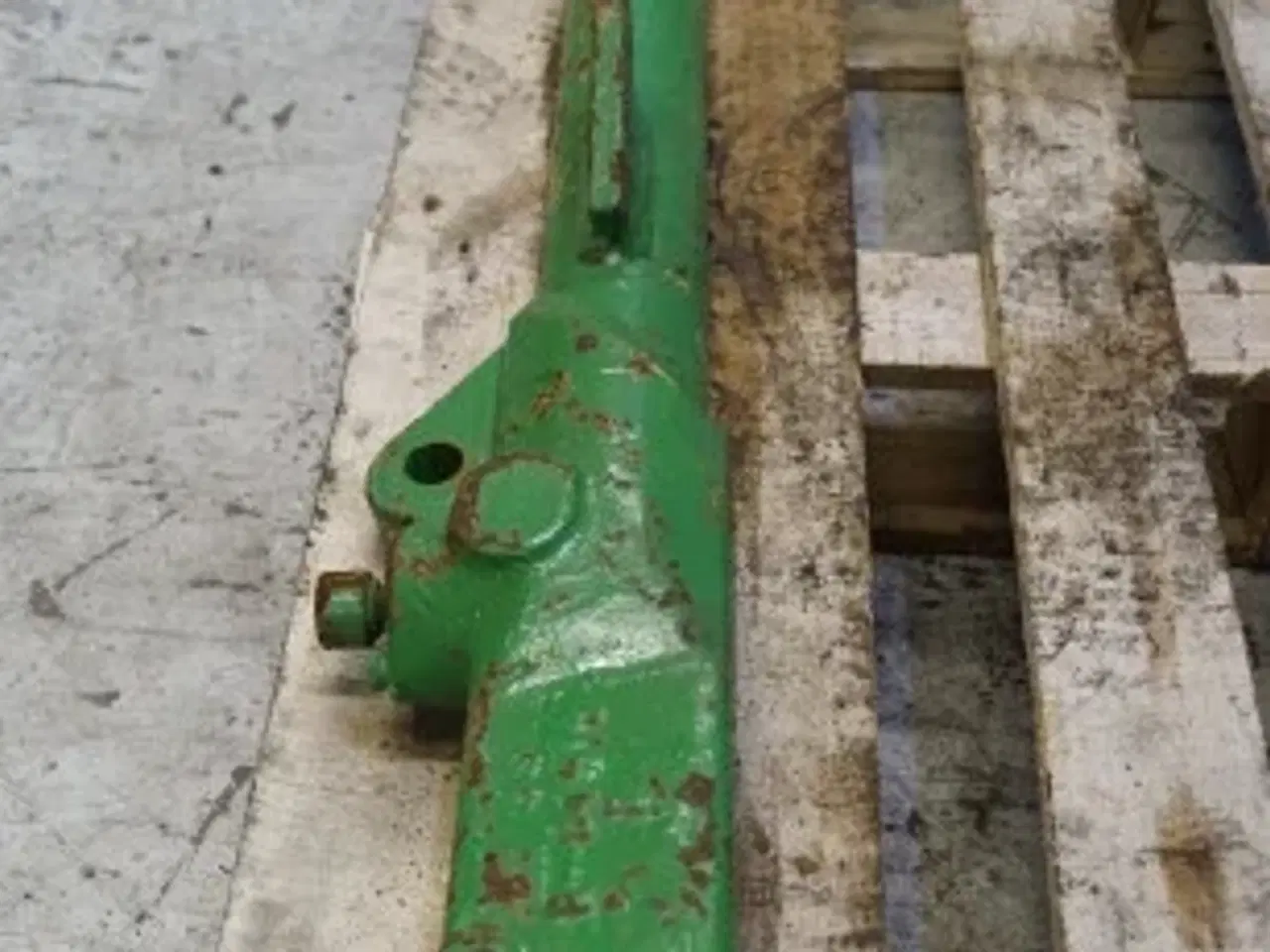 Billede 10 - John Deere 4040 R.H. Liftarm AR80666