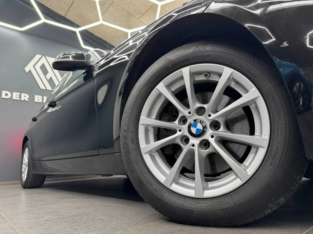 Billede 2 - BMW 320d 2,0 Touring Advantage aut.