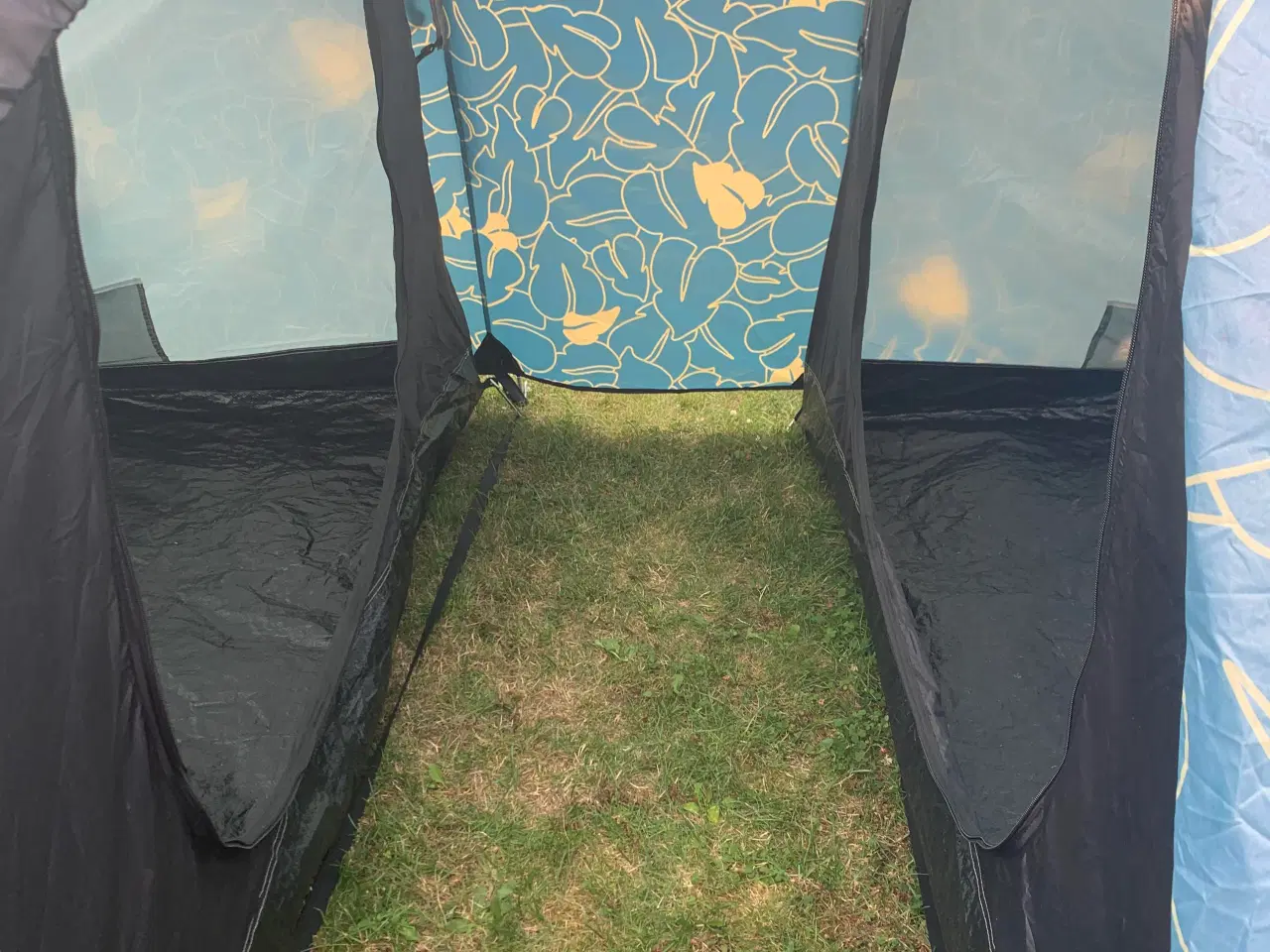 Billede 5 - Grøn-blåt 4/6-personers telt fra SmukFest 2022.