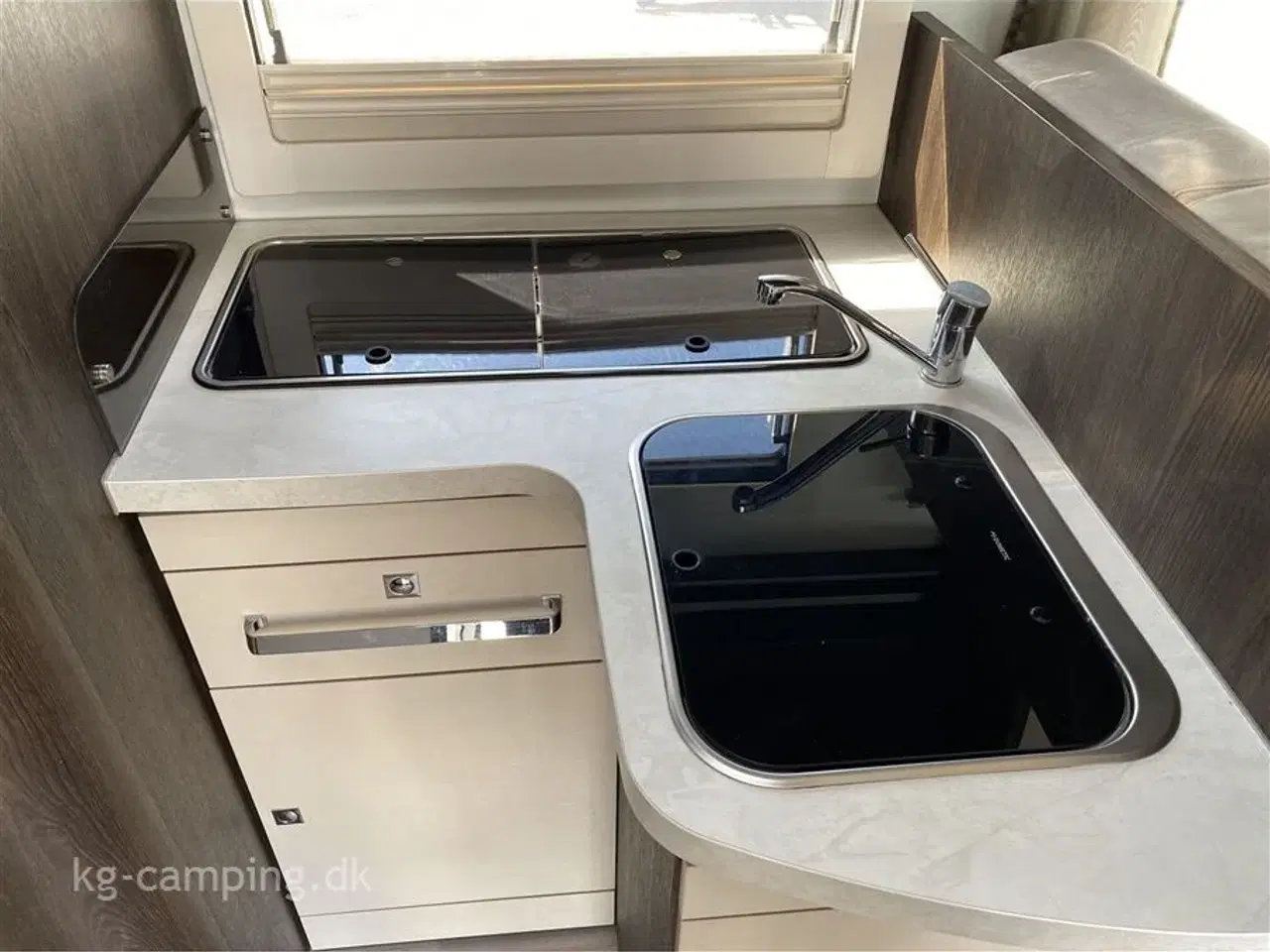Billede 6 - 2020 - Benimar Tessoro 463   Velholdt autocamper med sænkeseng