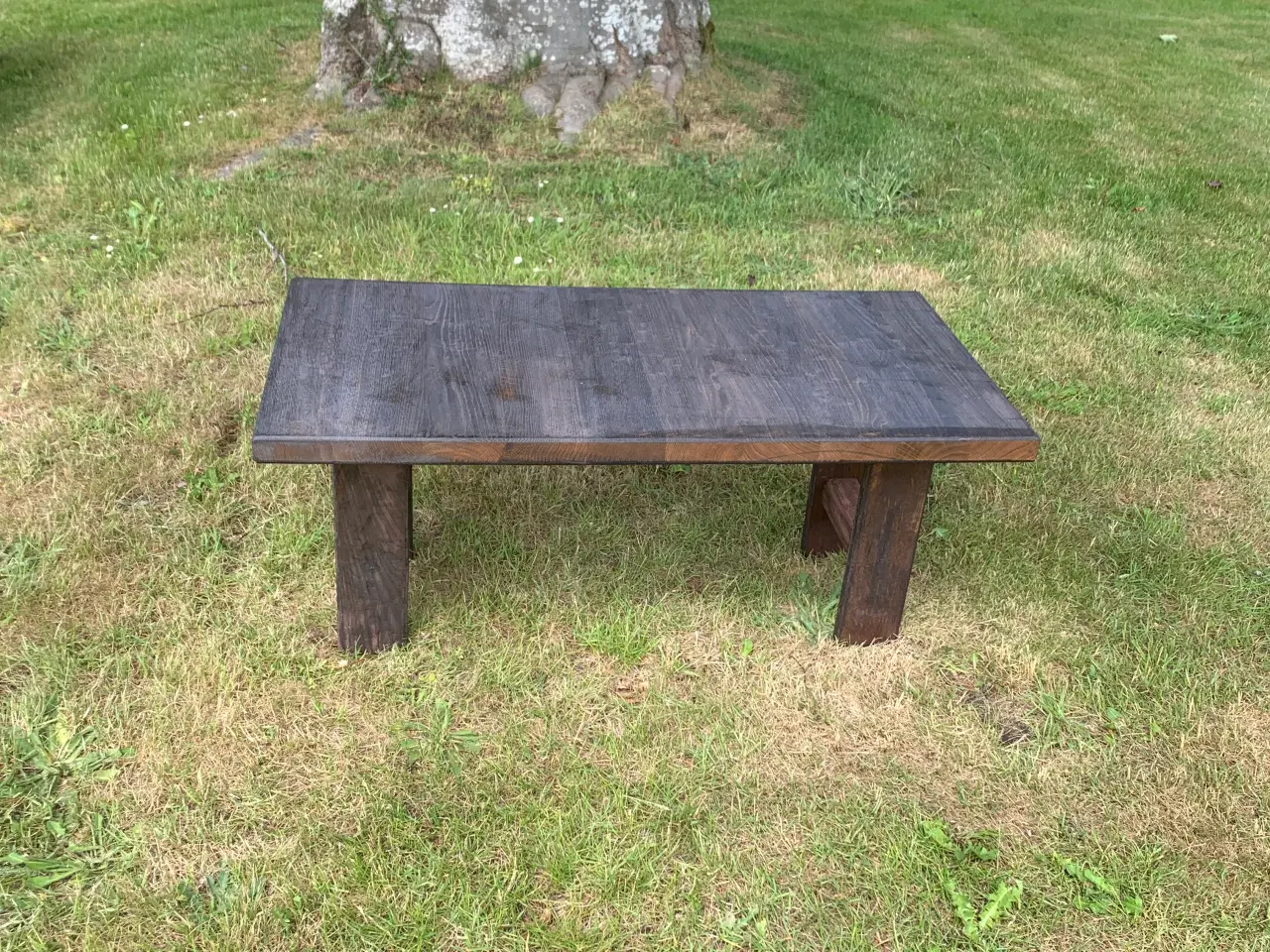 Billede 1 - Havebænk i massiv egetræ.