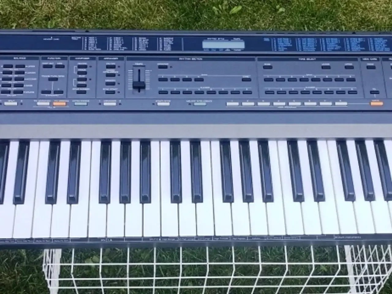 Billede 1 - Sælger ROLAND Synthesizer E-20