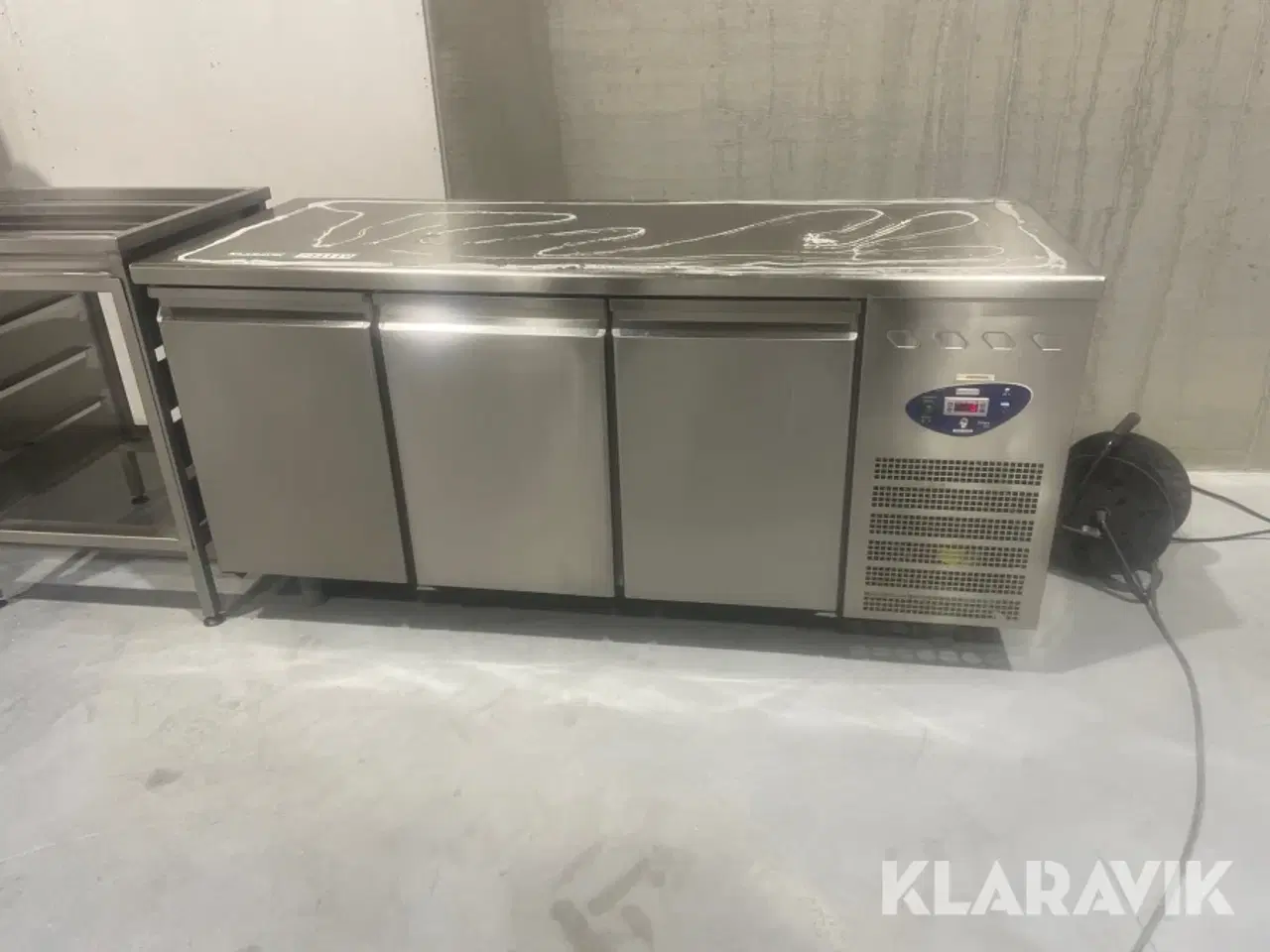 Billede 2 - Koldjomfru / Kølebord Desmon med skabe