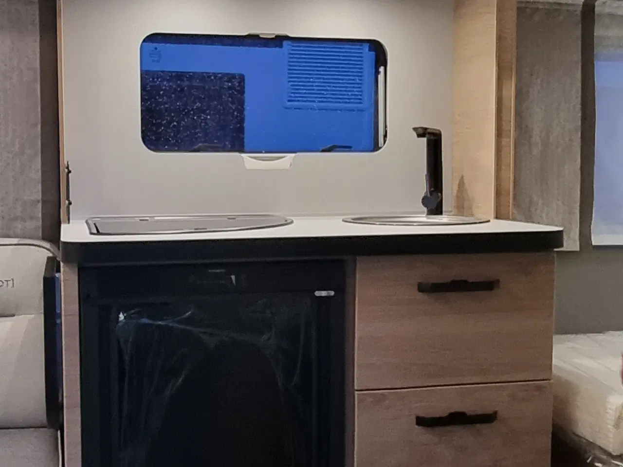 Billede 5 - Weinsberg CaraOne 450 FU EDITION HOT 2026.