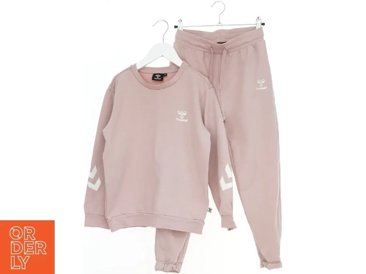 Billede 1 - Lyserødt sweat sæt fra Hummel fra Hummel (str. 140)