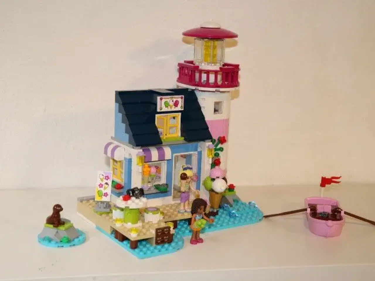 Billede 1 - LEGO Friends 41094. Heartlake fyrtårn