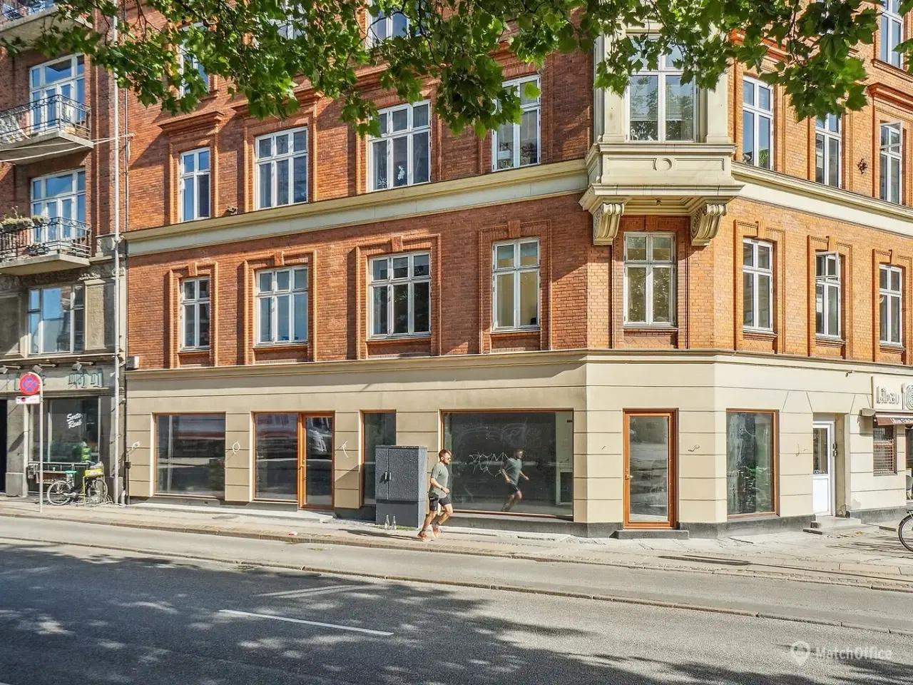 Billede 1 - Restaurant med god synlighed på Åboulevarden