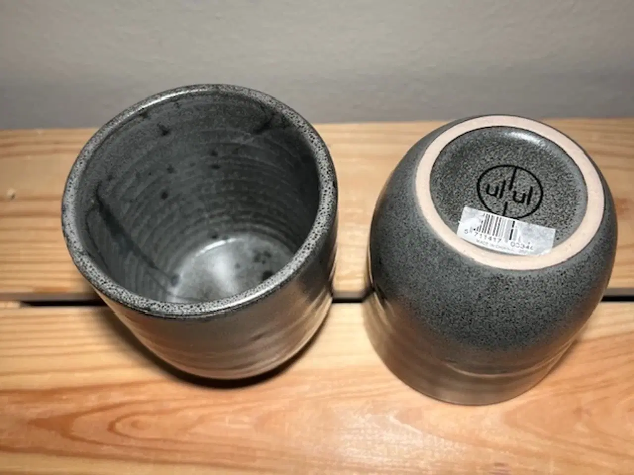 Billede 2 - Stilfulde stentøjskrus i råt look (sæt med 2)